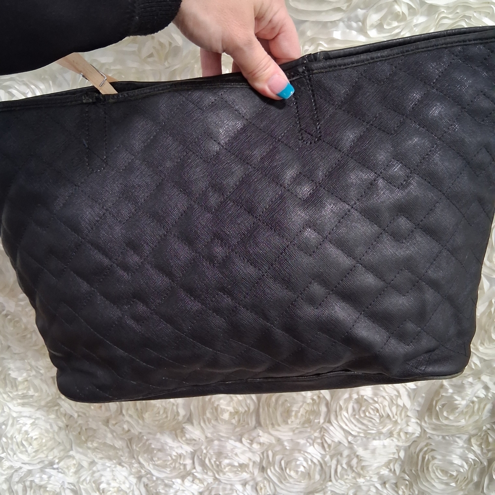 Marc by Marc Jacobs Black Quilted Leather Tote with Front Pocket HANDLES REPLACE - Picture 5 of 10
